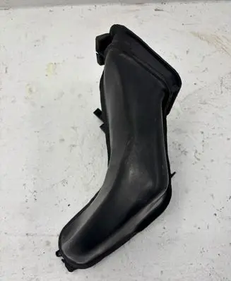 BMW 7 E65 E66 Air intake duct part 8379955
