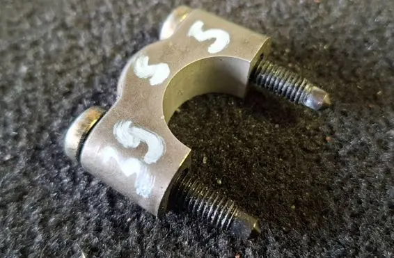 BMW 5 E39 Camshaft holder 