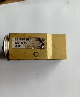 Alfa Romeo 147 Air conditioning (A/C) expansion valve 52488581