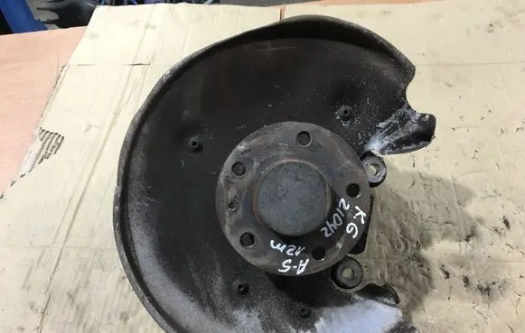 Audi A5 8T 8F Rear wheel hub 8K0505431AP