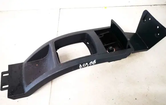 Volkswagen Polo IV 9N3 Car ashtray 6q2863241