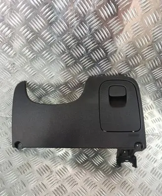 Opel Mokka Dashboard lower bottom trim panel AVF91008
