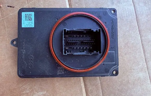 Audi Q8 Voltage converter/converter module 4K0941592BG