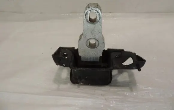 Ford Fiesta Engine mount vacuum valve 8V517M121AE