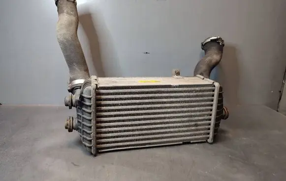 Hyundai i30 Intercooler radiator 282702A570