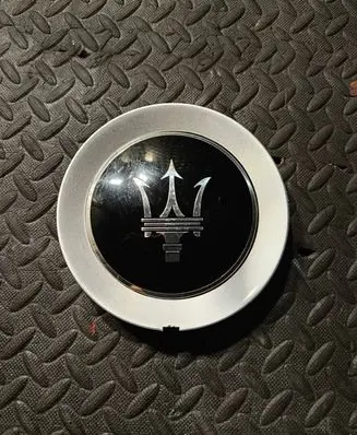 Maserati Quattroporte R19 wheel hub/cap/trim 670010510