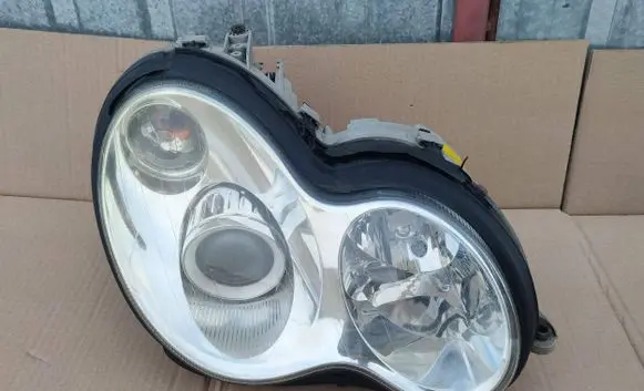 Mercedes-Benz C W203 Headlight/headlamp A2038203861 0301166276