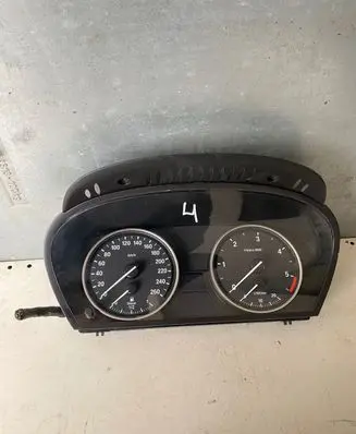 BMW 5 E60 E61 Speedometer (instrument cluster) 62109194889 110080398