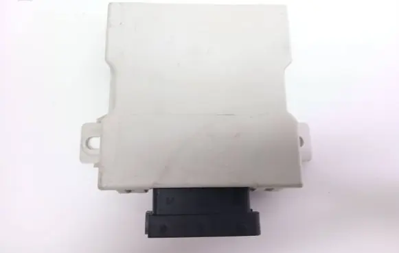 Toyota Avensis T250 Window wiper relay 150696