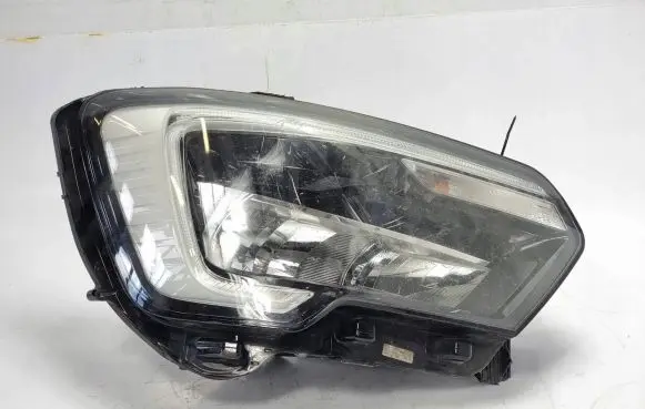 Renault Master III Headlight/headlamp 260105567R