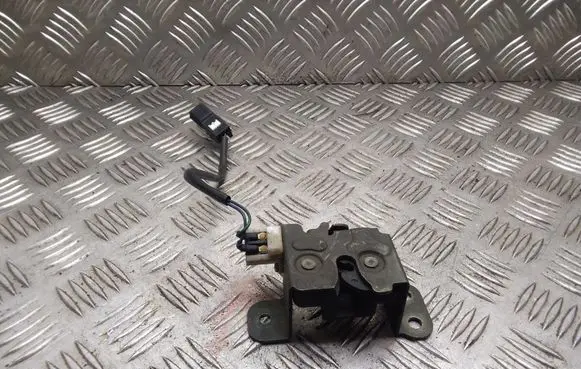 Hyundai Santa Fe Tailgate window lock/catch/latch 