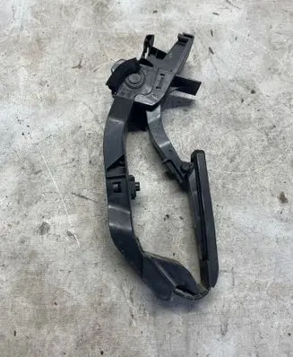 Mercedes-Benz E W211 Accelerator throttle pedal A2113000604