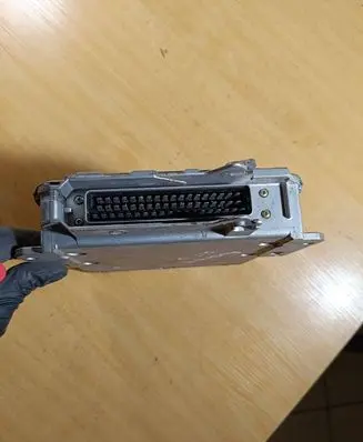 Audi A6 S6 C4 4A Engine control unit/module 4A0907401D 0281001166