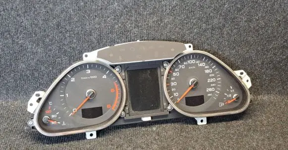 Audi A6 S6 C6 4F Speedometer (instrument cluster) 4F0920933Q 503002321805