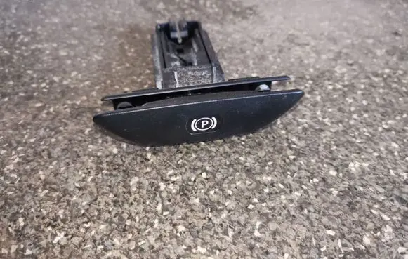 Mercedes-Benz E W212 Hand brake release handle A2044200177