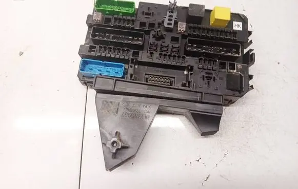 Opel Astra H Fuse box set 13115937