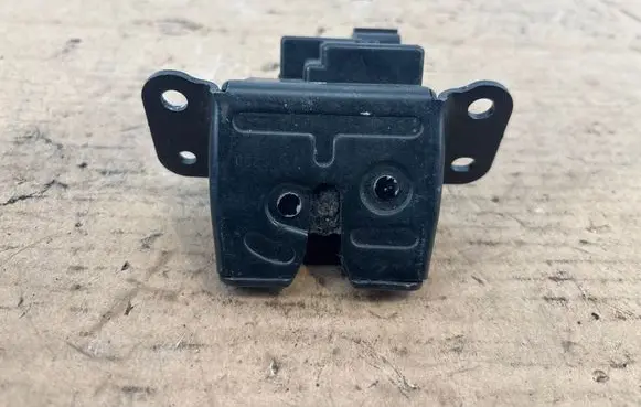 SsangYong Korando Tailgate/trunk/boot lock/catch/latch C200