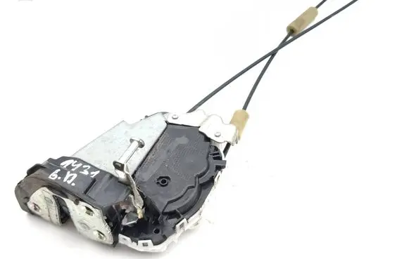 Toyota Prius (XW30) Rear door lock
