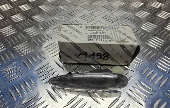 Fiat Palio Front fender indicator light 46426713 46442187 46803402