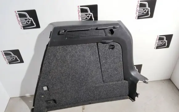 Trunk/boot side trim panel