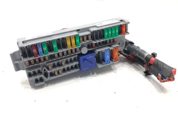 BMW 5 G30 G31 G38 Fuse box set 9350313