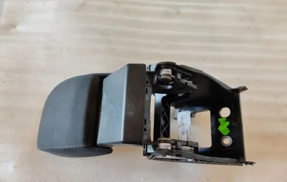 Skoda Yeti (5L) Armrest 5L0864207B