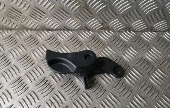 Engine bonnet (hood) release handle
