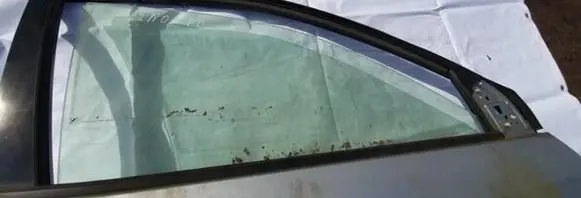Nissan Murano Z50 Front door window glass four-door