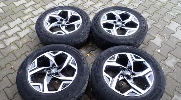 KIA Sportage R17 alloy rim 