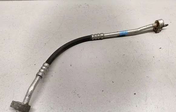 Ford Focus Air conditioning (A/C) pipe/hose F1F119D567AB
