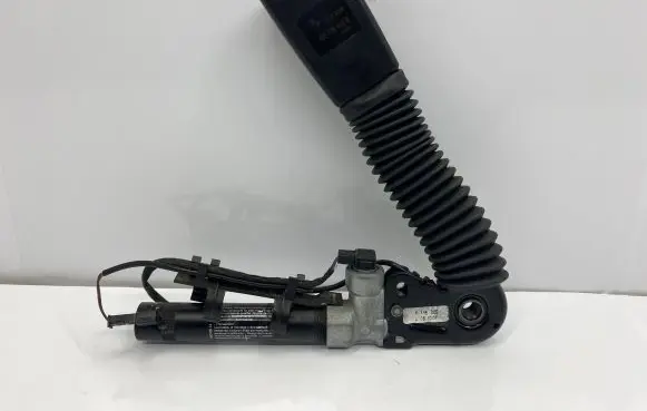 BMW 5 GT F07 Front seatbelt buckle 9115305