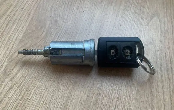 Opel Combo C Ignition lock 13168306 3579 5WK48668