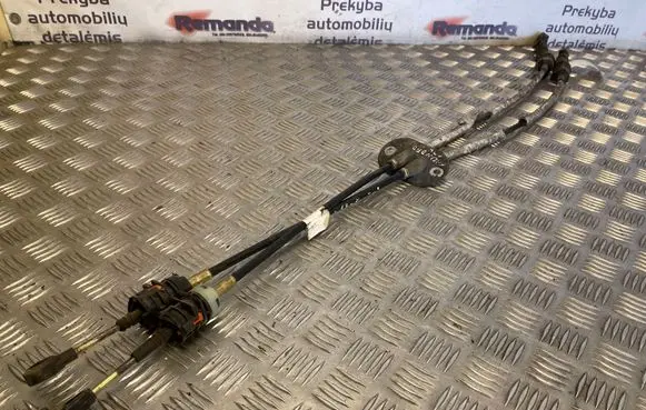 Gear shift cable linkage