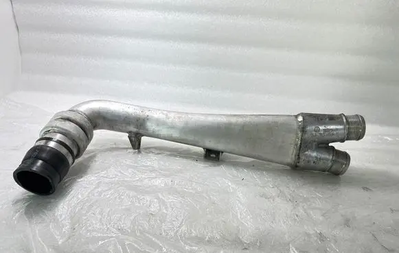 Volkswagen Touareg I Intercooler hose/pipe 7L6145945F 7L645941G