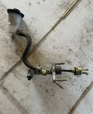 Toyota Avensis T220 Clutch master cylinder 