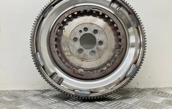 Skoda Rapid (NH) Dual mass flywheel 415068209 LUK