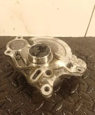 Volkswagen Polo V 6R Vacuum pump 03L145207