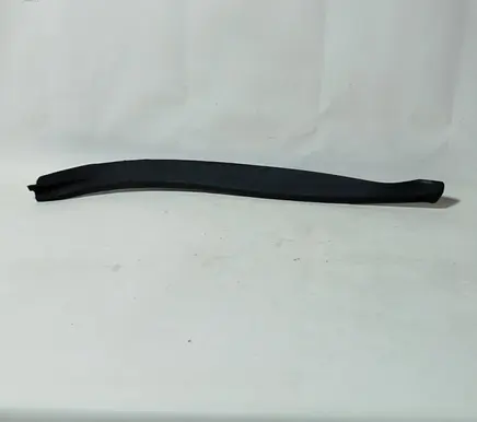 Volkswagen Jetta V Rubber seal front door (on door) 1K5837382