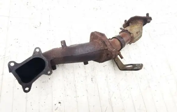 Mazda 323 F Exhaust manifold