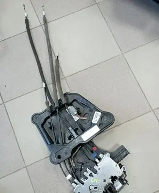 Chrysler Pacifica Sliding door lock 68234565AD