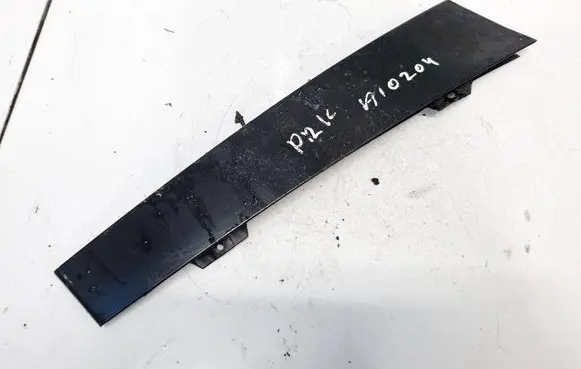 Volkswagen Polo IV 9N3 Other front door trim element 6Q4837901F