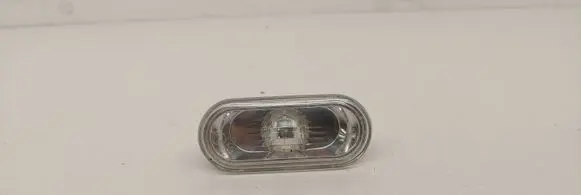 Front fender indicator light