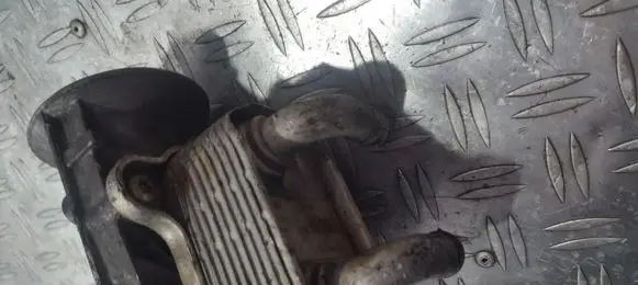 Engine oil radiator