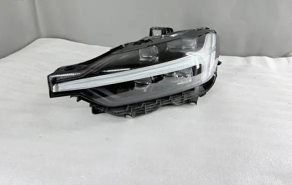 Volvo XC60 Headlight/headlamp 32342506