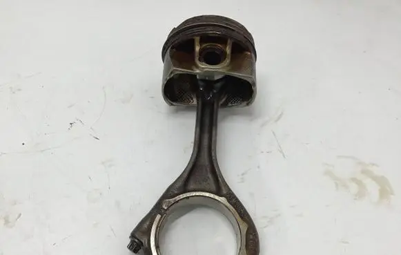 Ford F150 Piston with connecting rod JT4E6K101FA
