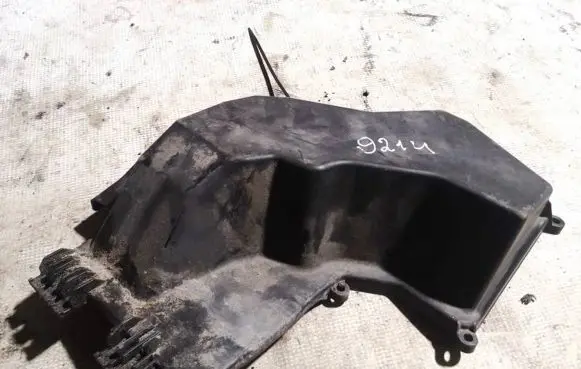 Audi A6 S6 C6 4F Fuse box cover