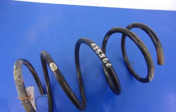 Nissan Serena Front coil spring