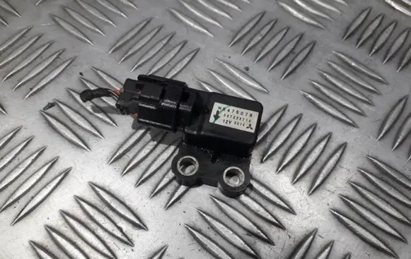 Mitsubishi Outlander Airbag deployment crash/impact sensor MR475078 X2T22371A