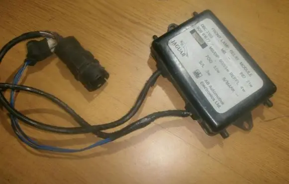 Jaguar XJ SERIE 3 Headlight ballast module Xenon 90881677 DBC3185