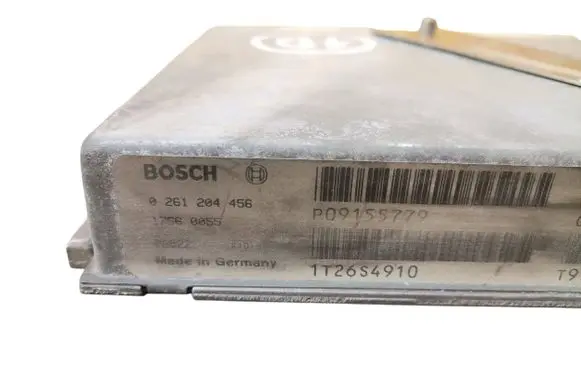 Volvo V70 Engine control unit/module P09155779 1T26S4910 0261204456